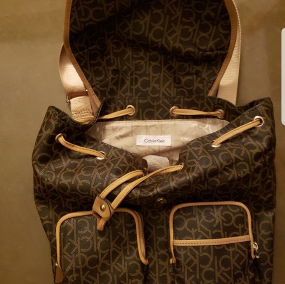Calvin klein back pack - Picture 4 of 5